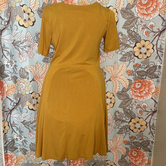 *FINAL SALE* Old Navy Flutter Dress - M - Picture 6 of 8